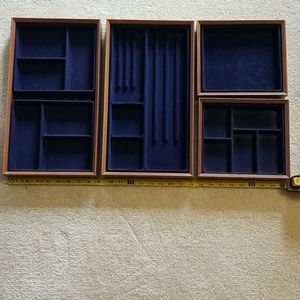 Set of 4 jewelry organizers.